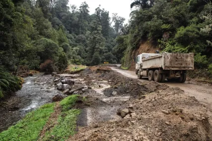 Te Whāiti Road closure